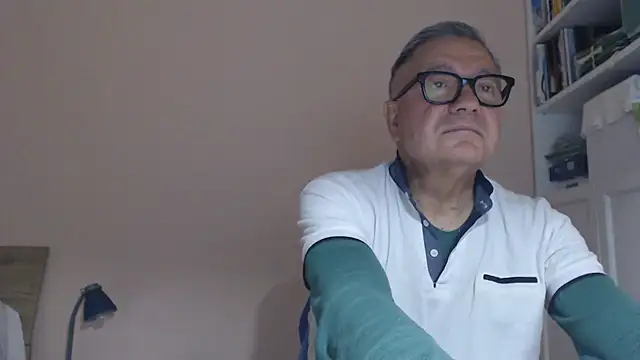 YOU6meのライブXXXチャット