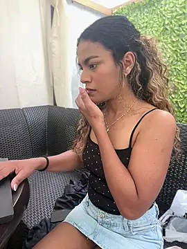 AngelPinkk_ - show tits+oil
