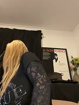DivaVonTease's Live XXX Chat