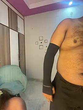 Cam_daina - boob show with face