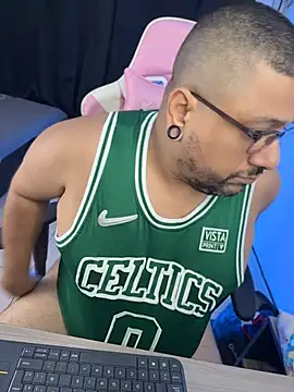 צ'אט XXX בשידור חי של jacoob_woods