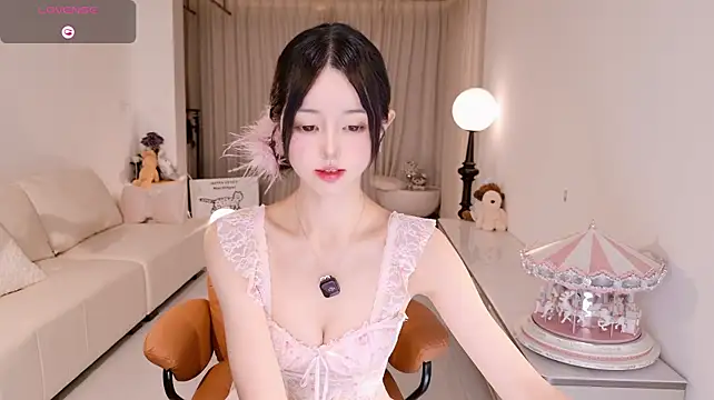 Honey113 - 脱一件