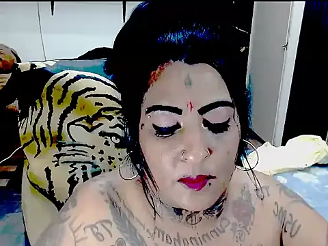 Chat XXX en directo de Indiancatz2