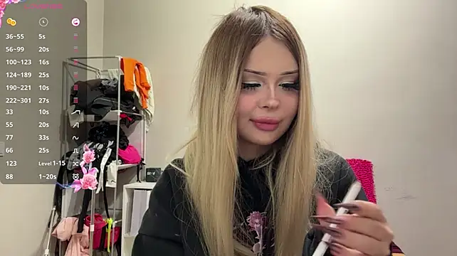 Miafruit - Show cute feets