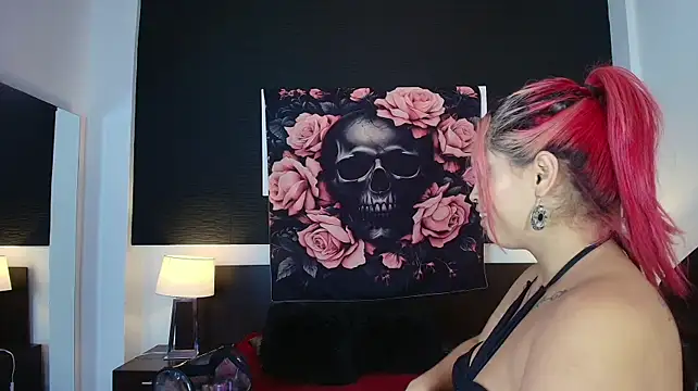 EvaaFoxxy1