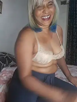 Goodgirlsue_77's Live XXX Chat