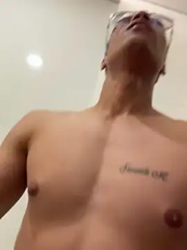 TavoHot_ Adlı Modelin Canlı XXX Sohbeti