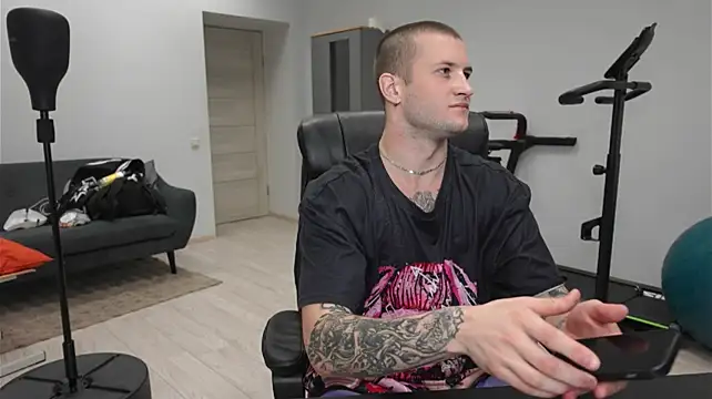 Онлайн чат XXX Igor_Wilde
