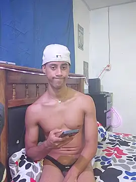 Dennis_Lupers Chat XXX in diretta