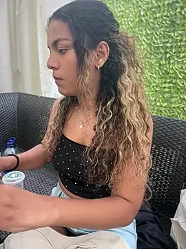 Chat +18 de AngelPinkk_ ao vivo