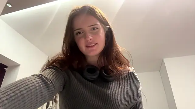 Volume_sound - Touch my hair; I really love that.