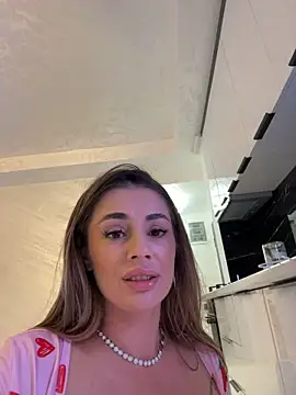 IsabellaEtthan - Spank my ass in doggy x20 + :gift:4LT