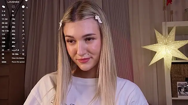 AdelaNovela - Doing doggy + flash ass