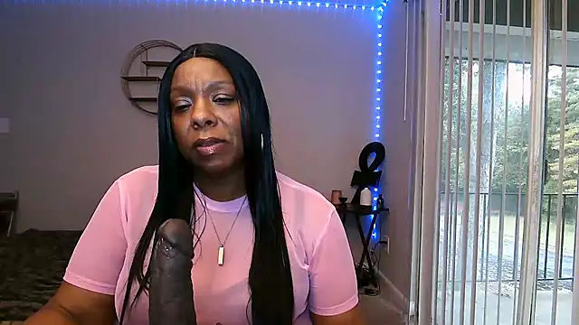 Goddessebonyrose's Live XXX Chat