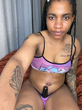 Milkypucy Adlı Modelin Canlı XXX Sohbeti