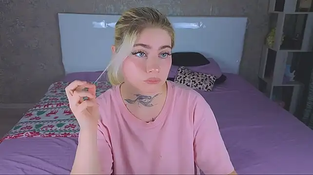 NikaRocks live XXX chat