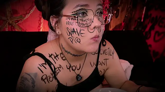 Laura_takint - Bite my breasts