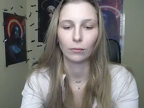 StrangerGin Live XXX chat