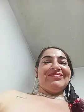Chatroom XXX en direct de MaryRoze_