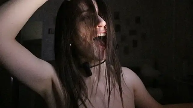 moanelysa Chat XXX live