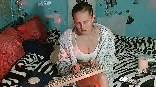 brighteyes77's Live XXX Chat