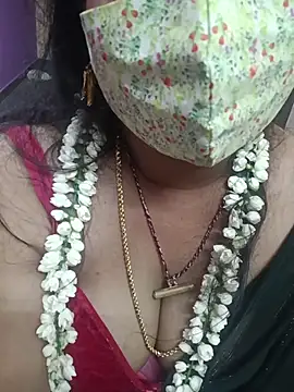 Czat XXX na żywo – Devi_Tina