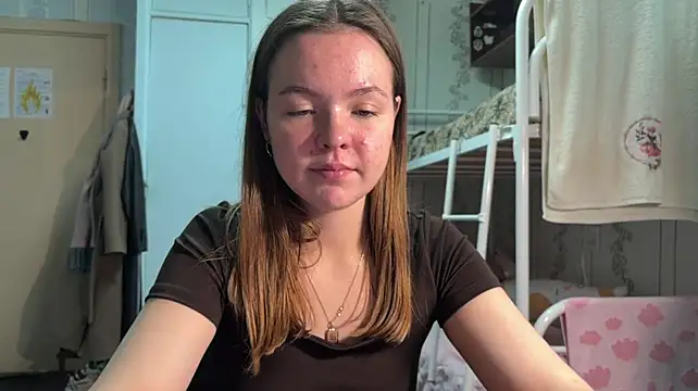 AmmyHolly - answear one spicy question