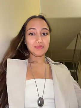 ICrazyOneIRL - 😱SAY "I GOT A CHALLENGE T SHOW PANTIES!