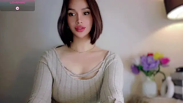 Anna_HollyDoll Adlı Modelin Canlı XXX Sohbeti