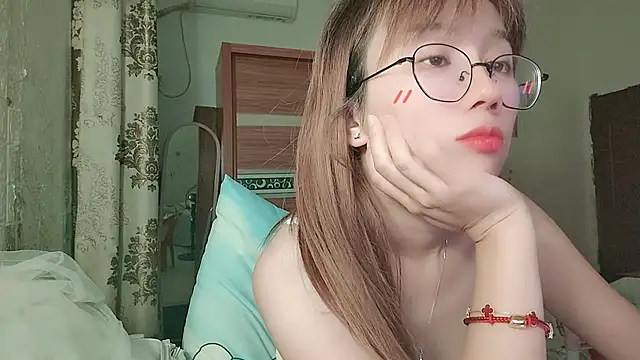 Lili_666 - 祝我生日快乐，愿往后的日子闪闪发光，万事顺遂。🤩