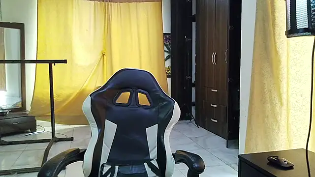 aronmiller404 Obrolan Langsung XXX