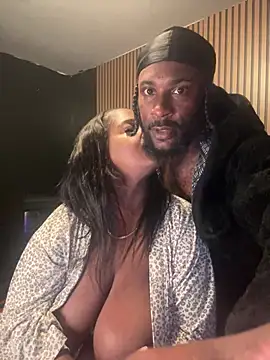 CUM4SACRED357's Live XXX Chat