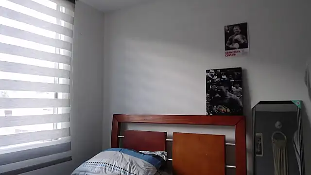 Taylor_DiamondBoy élő XXX-chatje