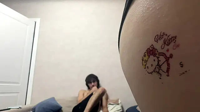 DuoSilk Live XXX Chat