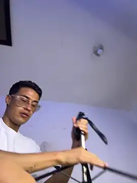 Chat XXX en directo de TavoHot_