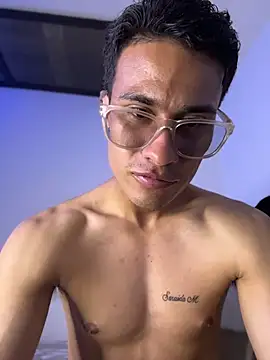 Онлайн чат XXX TavoHot_