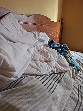 Skinnyrox - masturbation with squirt