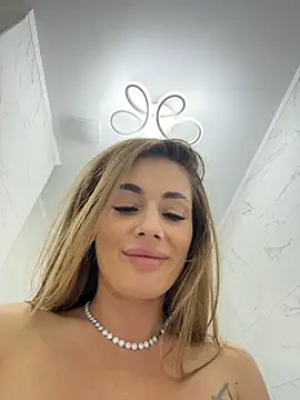 IsabellaEtthan - Diamond in my ass +whatsapp :gift:4LT