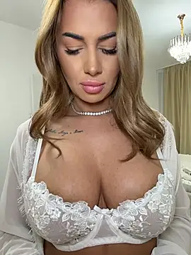 KirstieVegas - Make me feel you deep and hard🔥🎁LT