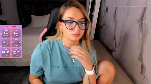 nicol_080 live XXX chat