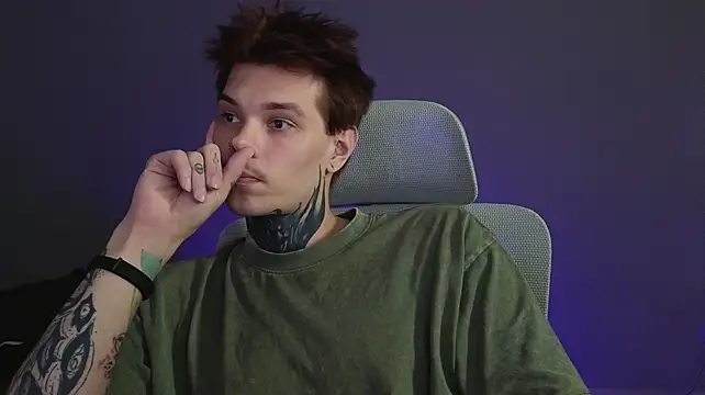 DENIS_HERE Live XXX Chat