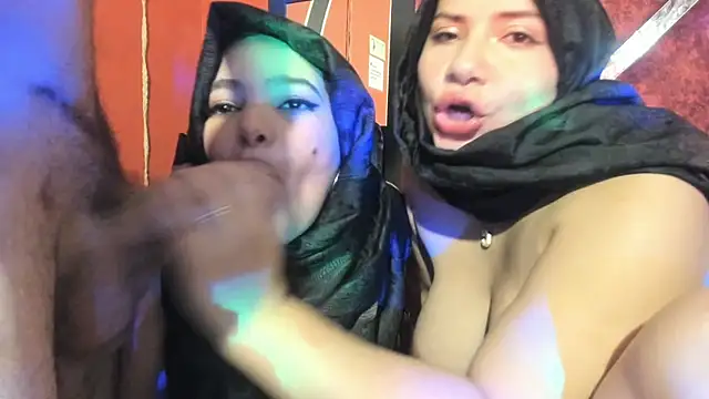 Show modela AngellAndSoe na web-kameri