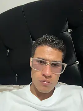 TavoHot_'s Live XXX Chat