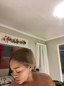 sexyTHANDOのライブXXXチャット
