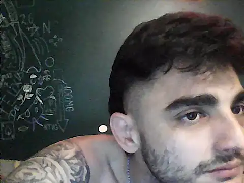 Bezzzzzerr Live XXX Chat