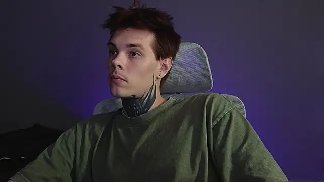 DENIS_HERE live XXX chat