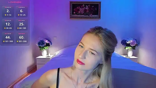 Julie_Blaze - Play Pussy 🚀