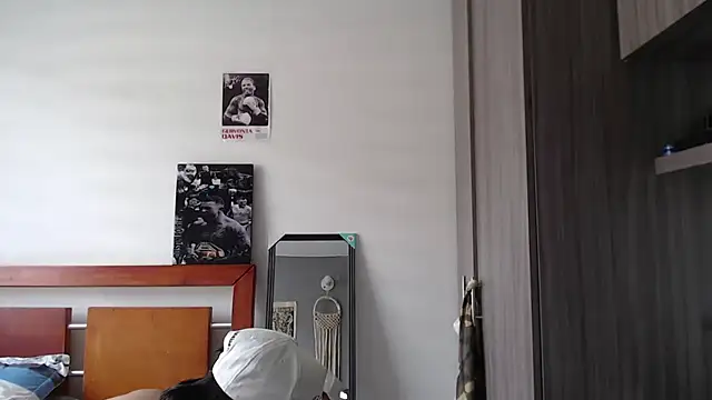 Taylor_DiamondBoyn Live XXX chat