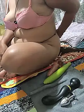 Desiparihot Adlı Modelin Canlı XXX Sohbeti