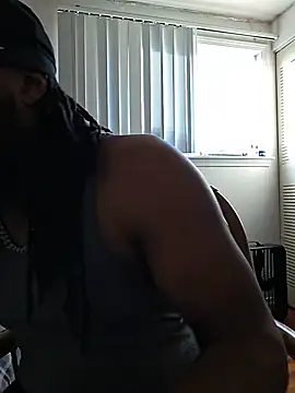 Chat XXX en directo de TooGoodConway23